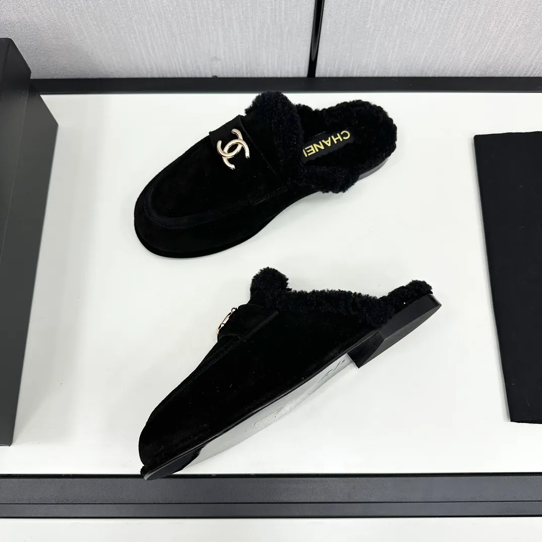 👟👟Ex-factory price 600👟👟Chanel 24K new furry loafers and Teddy furry shoes for autumn and winter. Very comfortable. Maillard brown is still very suitable for autumn and winter~ Suede upper, fur lining integrated, leather outsole Size: 35-39, other sizes are customized